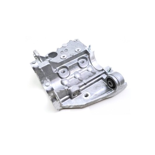 LR105296 Discovery Sport / Range Rover Evoque Driveshaft Bracket